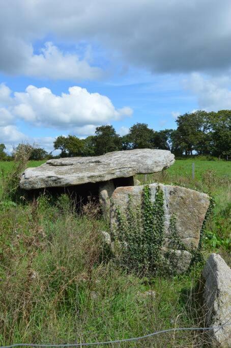 Gite Du Dolmen Guiscriff 외부 사진